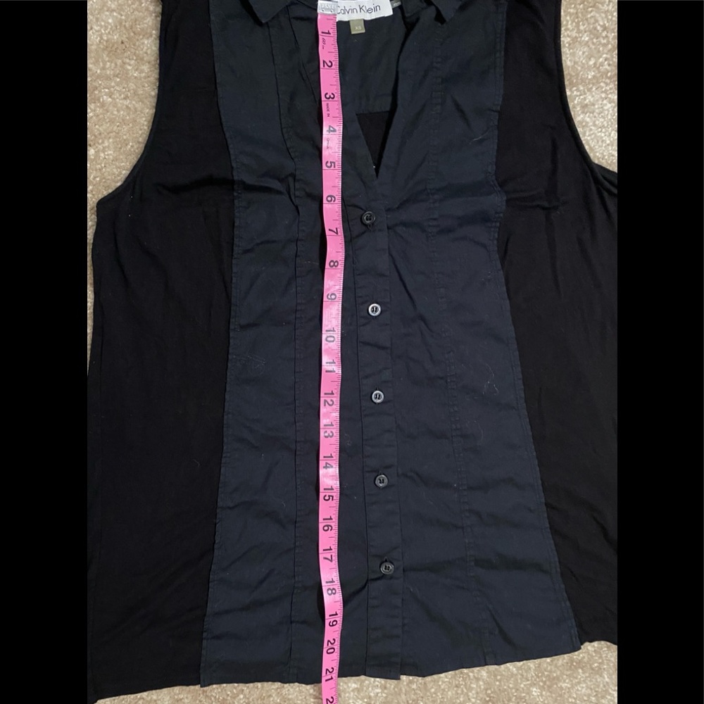 Calvin Klein sleeveless button down - Picture 5 of 5